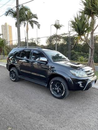 TOYOTA HILUX SW4 3.0 SRV 4X4 16V TURBO INTERCOOLER DIESEL 4P AUTOMÁTICO